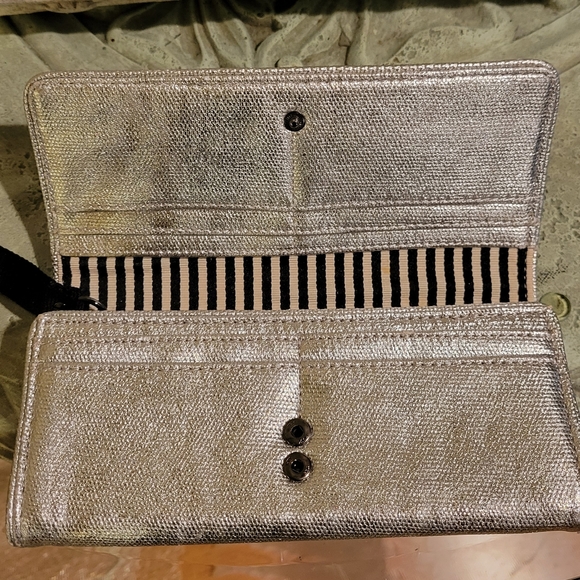 L.A.M.B. by Gwen Stefani Metallic Zipper Cloth Wallet NWOT Luxury Designer #587 - Picture 5 of 10